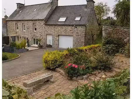 vente maison 5 pièces 127 m² à saint-carreuc (22150)  239 900 €