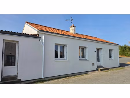 vente maison 6 pièces 95.4 m² à montaigu-vendée (85600)  243 383 €