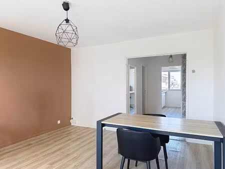 vente appartement 3 pièces  68.00m²  les ponts