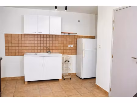 location appartement 2 pièces 32 m2 à pourrières