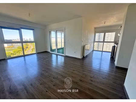 appartement 2 pièces 51.30 m2 avec loggia de 14m² et place de parking