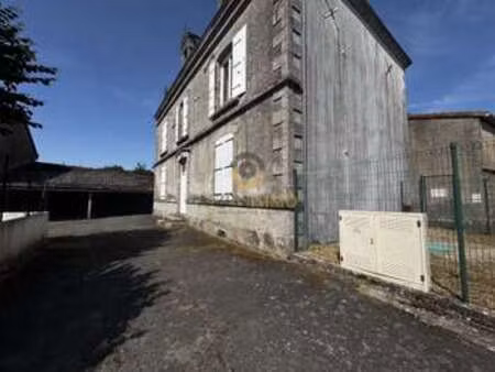 vente immeuble à vernoux-en-gâtine (79240) : à vendre / 232m² vernoux-en-gâtine