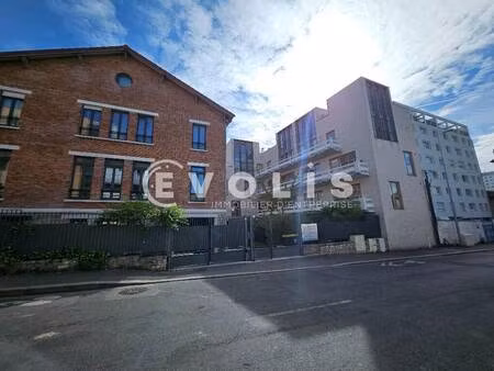 location bureaux 75 m² à 414 m²