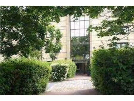 location bureaux 101 m²