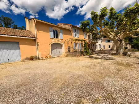 exceptionnel mas de caractère au cœur de la provence eyragues