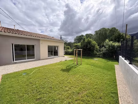 location maison 4 pièces 94.3 m² à jaillans (26300)  1 150 €