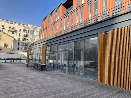 prestigieux bureau de 210 m2 en location - lyon  france