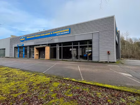 location local commercial