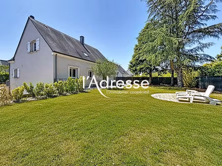 vente maison 7 pièces  215.00m²  saint