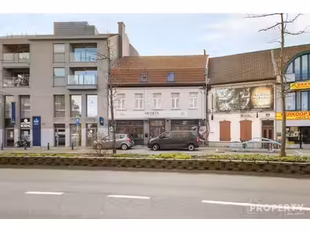 commercieel te koop in wevelgem met 1 slaapkamer