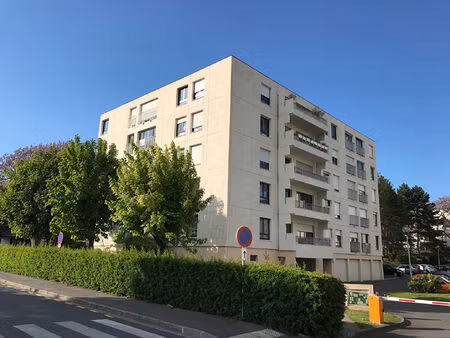 location appartement 1 pièce 24m²