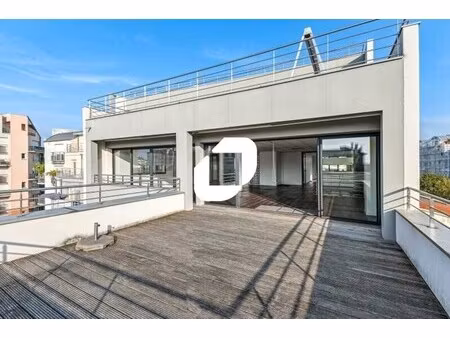 location bureaux 234 m²