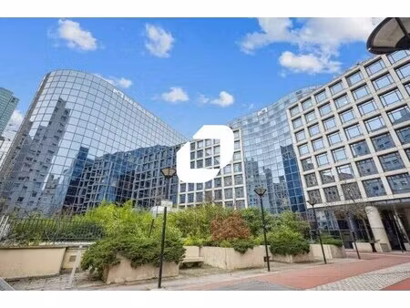 location bureaux 70 m² à 1 750 m²