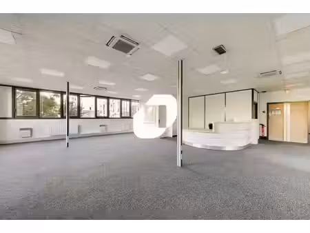 location bureaux 48m² à 1419m²