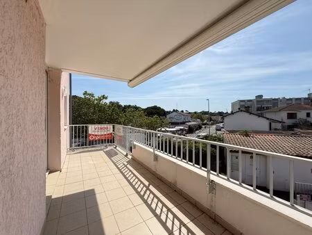 appartement 3 pieces avec terrasse et garage au coeur du centre ville
