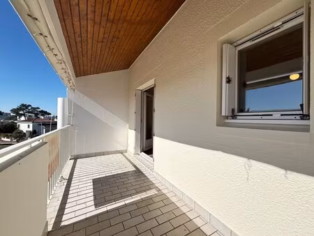 agréable appartement 2 pieces + mezzanine à 300 m plage de pontaillac