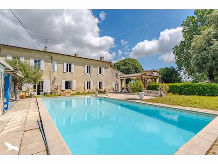 vente maison 10 pièces 335 m² saint-germain-du-puch (33750)