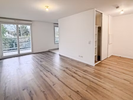 location appartement 2 pièces  46.50m²  mennecy