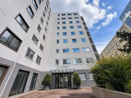 location bureaux 167 m²