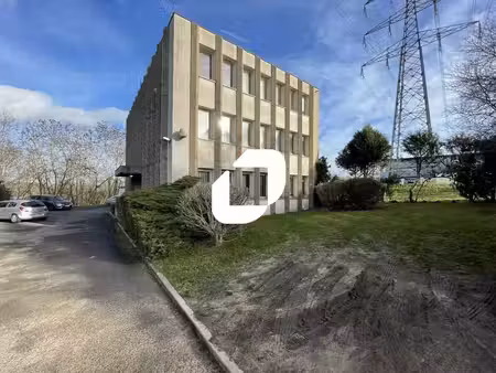 location bureaux 81 m² à 216 m²