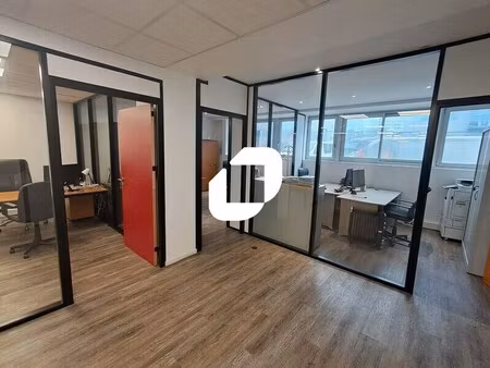location bureaux 140 m²