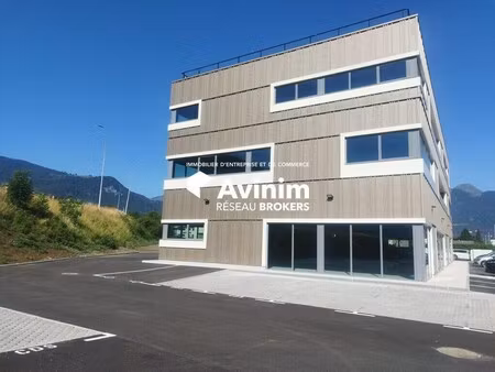 location bureaux 99 m²