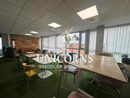 location bureaux 484 m²