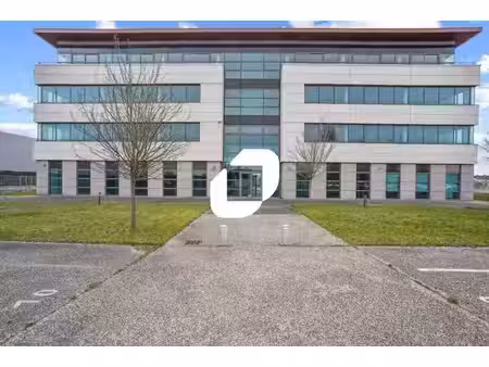 location bureaux 153m² à 2228m²
