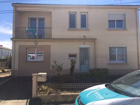 location chambre 6 pièces  105.00m²  le boupère