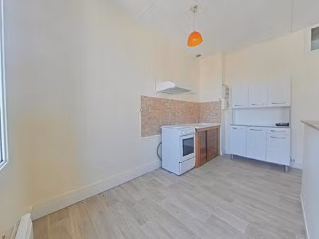 location appartement 3 pièces 45m² ligueil 37240