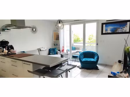 location appartement 2 pièces 40 m² à pechbonnieu (31140)