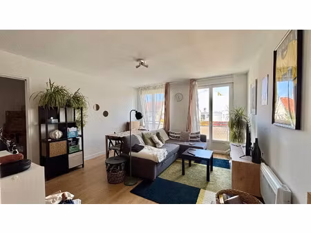 location appartement 2 pièces 45 m² à reims (51100)