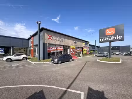 location commerce 1417m²
