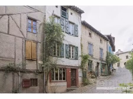 maison de village avec jardin dans le centre historique de cordes-sur-ciel