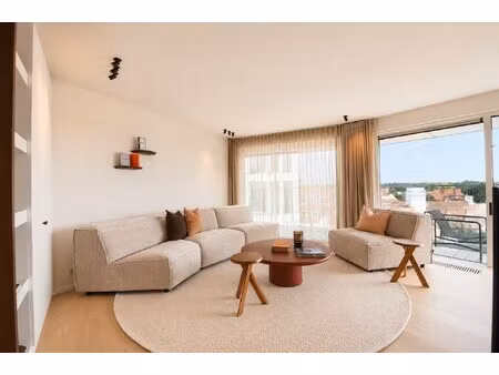 appartement te koop in knokke-heist met 2 slaapkamers