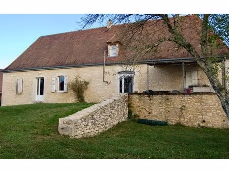 maison en pierre rénovée accès de plain pied - piscine calès 46350