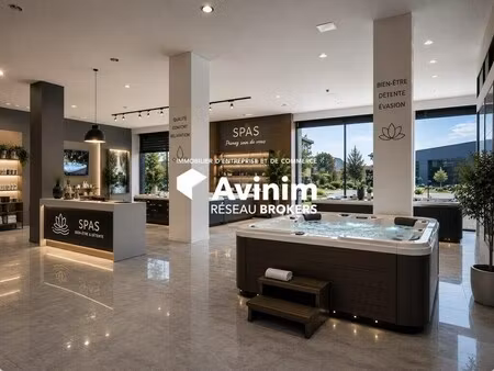 location commerce frejus 83600 280m²