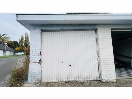 garage à vendre à vaulx (vbe49159)