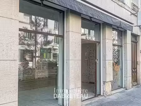 location locaux professionnels 2 pièces 62.16 m² à lyon 7ème (69007)  1 550 €
