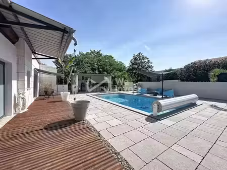 vente maison 8 pièces 297 m² à castétis (64300)  450 000 €