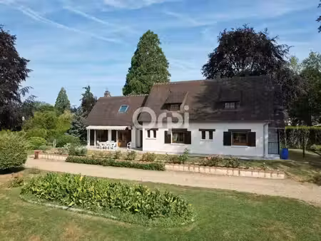 maison de caractère avec appartement indépendant et bras de rivière – entre conches-en-ouc