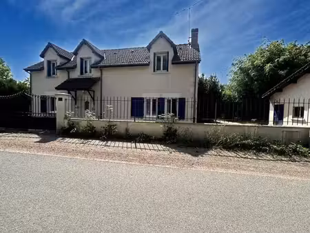 saint-eloi jolie maison pleine de charme