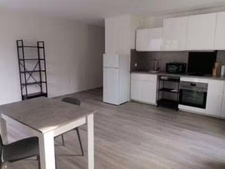 location appartement 2 pièces colocation à nantes pont du cens - petit port (44000) : à lo
