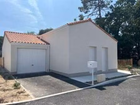 location maison meublé à saint-jean-de-monts (85160) : à louer meublé / 63m² saint-jean-de