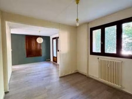 vente appartement 5 pièces à saint-jean-de-maurienne (73300) : à vendre 5 pièces / 80m² sa