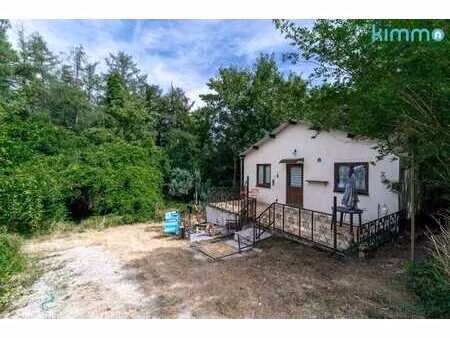 chalet au coeur de la nature avec 2 chambres et terrasse