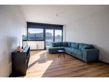 joli appartement rénové une chambre à châtelet