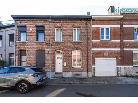 maison familiale 4 chambres avec jardin à couillet