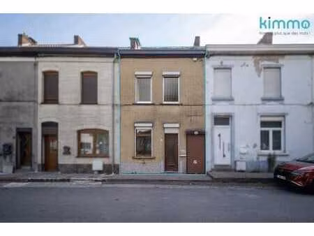 maison à rénover avec 2 chambres et grenier aménageable
