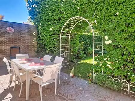 splendide maison: jardin sud  double garage  prof. libérale